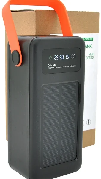 Портативная батарея NEW внешняя повербанк Power Bank 100000 mAh с солнечной панелью и фонариком