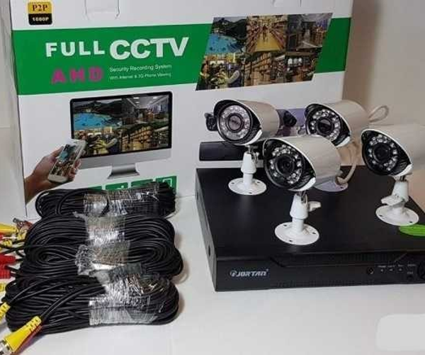 Комплект видеонаблюдения проводной с просмотром через 3G сеть FULL AHD CCTV (4 камеры) (без монитора)HD набор на 4 камеры с регистратором