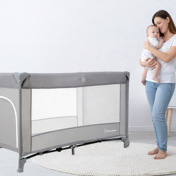 Детская складная кроватка-манеж Moby-System Happy Traveller Basic с раскладным матрасом, сумкой, колесиками и боковым выходом, 126 x 66 см