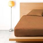 персиковая Простынь махровая на резинке с наволочками Anisa (220х240+30 см) — фото 2