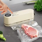 Ручной мини вакууматор со встроенным аккумулятором 1200 мАч / Вакуумный упаковщик для продуктов